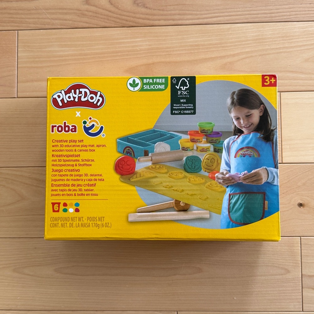 Play-Doh Ice Cream Maker Set - Yellow & Blue - Picture 2 of 2